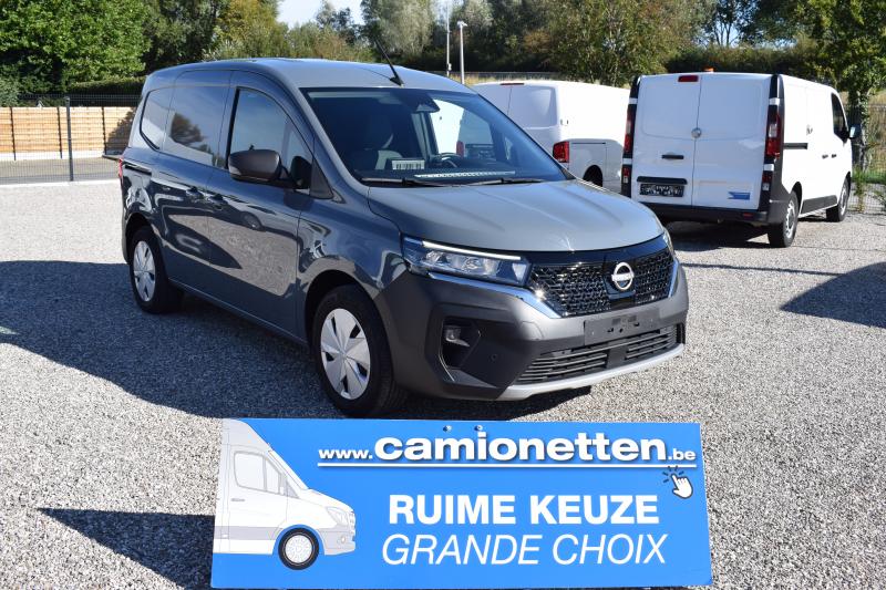 Nissan Cargo